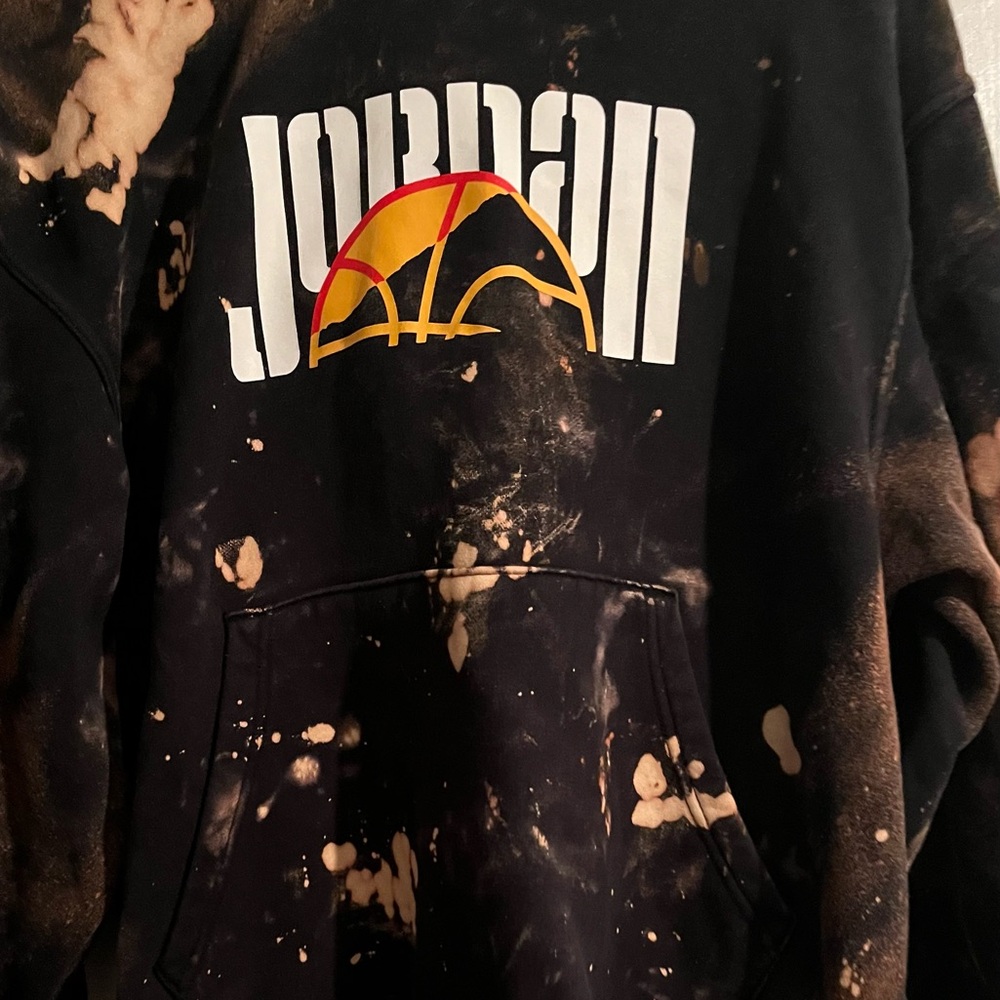 Air Jordan Black and Tan Bleach Splatter Hoodie. Size Large. Very good condition - Picture 2 of 6